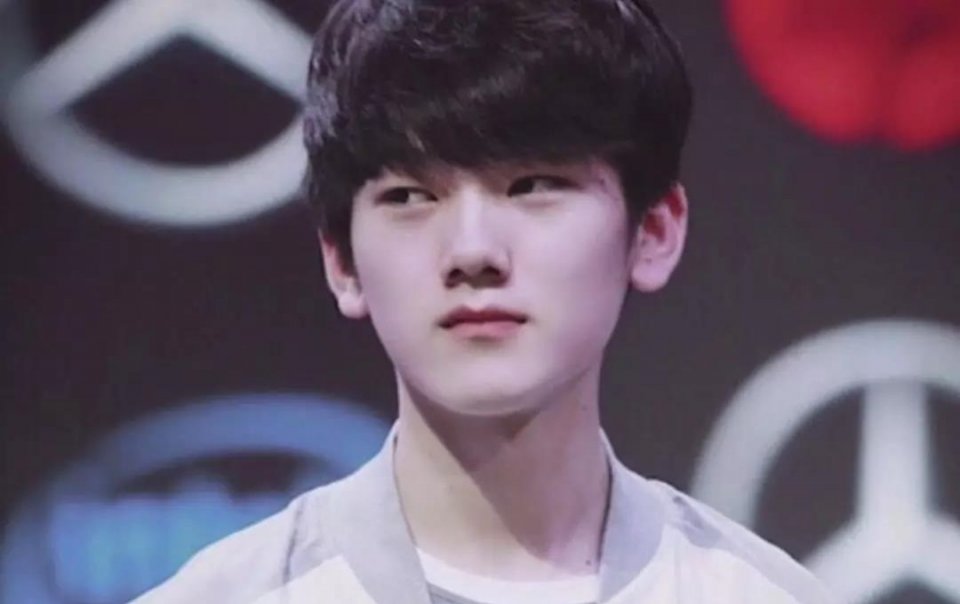 JDG官方：下路选手Ruler正式断开连接