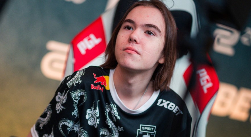 内部人士透露s1mple从NAVI买断的金额